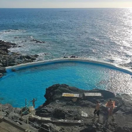 House Carla Private Pool Heated Vila