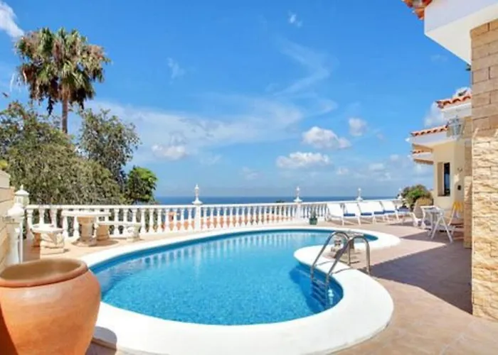 House Carla Private Pool Heated